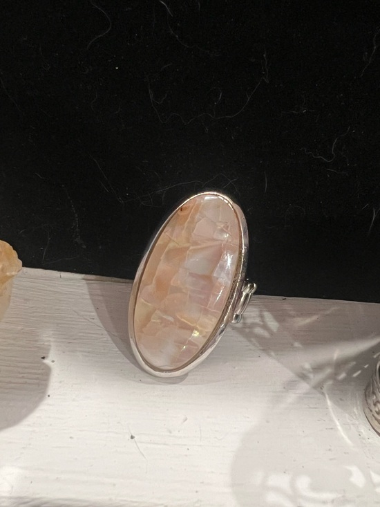 Jewelry - Silver Ring with Pink Mother-of-Pearl Oval Stone